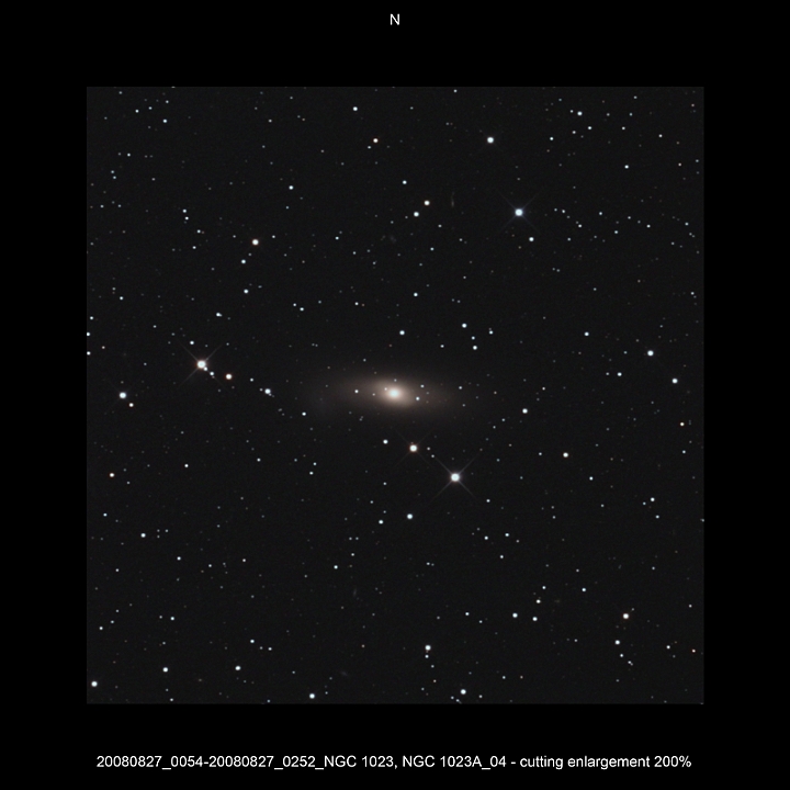 20080827_0054-20080827_0252_NGC 1023, NGC 1023A_04 - cutting enlargement 200pc.JPG -  Per Newton d 309,5 / af 1623 & Coma Corrector CANON-EOS5D (AFC-Filter) 800 ASA no add. filter 10 light-frames 360s, auto dark, 5 flat, 10 bias Guidemaster, DSS, Canon-RAW-Image, Adobe-PS-CS3 Moon 17pc  